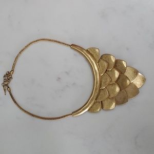 Chloe & Isabel Metal Gold Bib Statement Necklace RARE Unicorn Display only